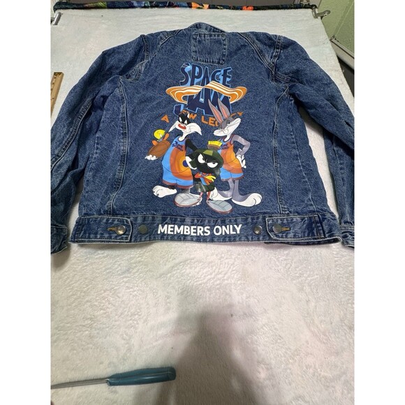 Members Only X Space Jam Looney Tunes Denim Jean Jacket Sz M Graphic Print - Picture 11 of 13
